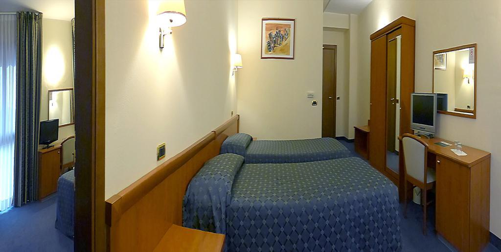 Valdenza Hotel Campegine ภายนอก รูปภาพ