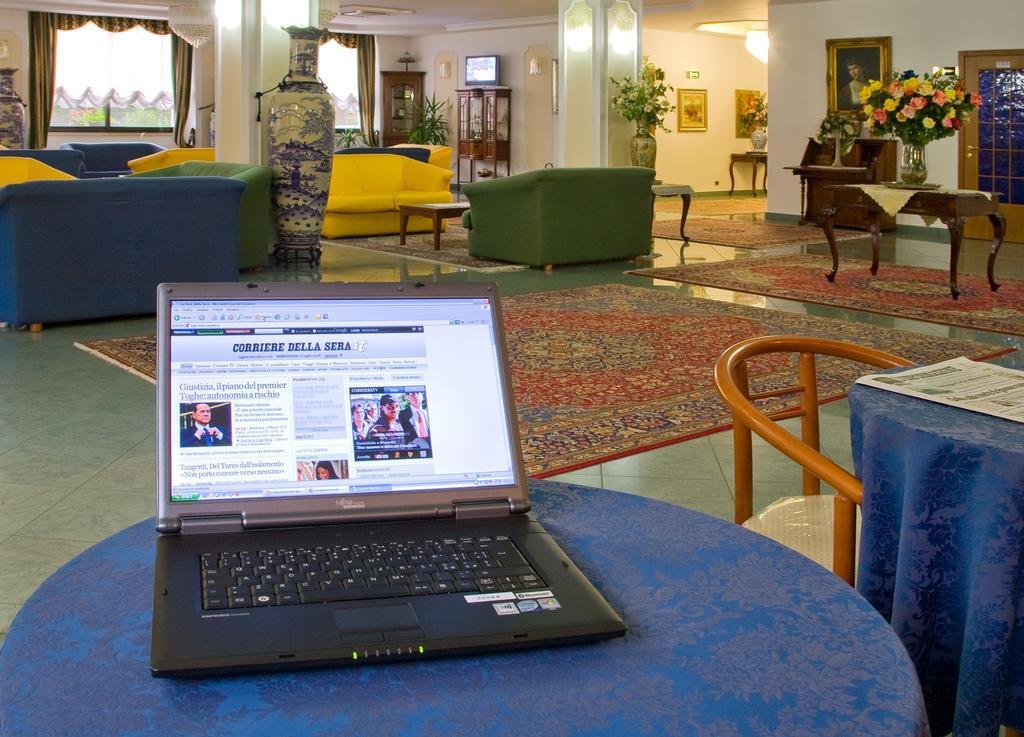 Valdenza Hotel Campegine ภายนอก รูปภาพ