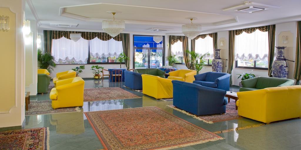 Valdenza Hotel Campegine ภายนอก รูปภาพ